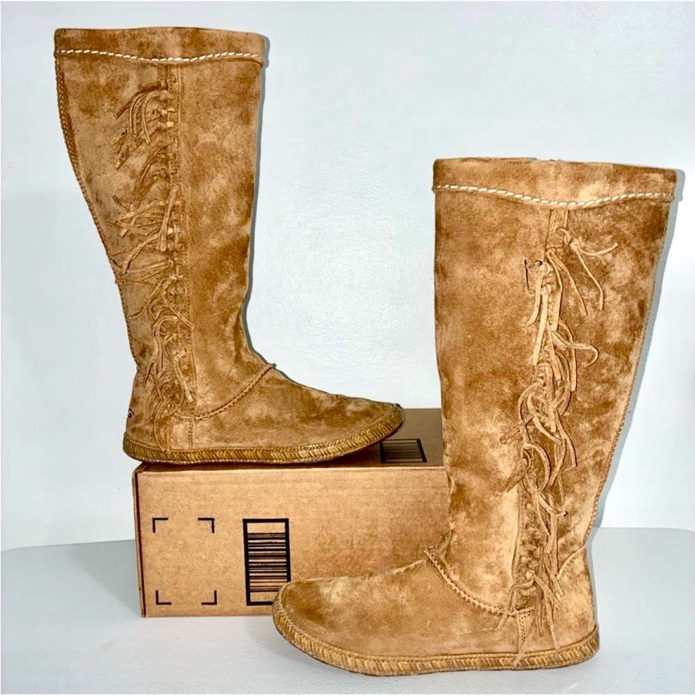UGG Mammoth Suede Fringed Boots Size 6 M - Picture 2 of 11